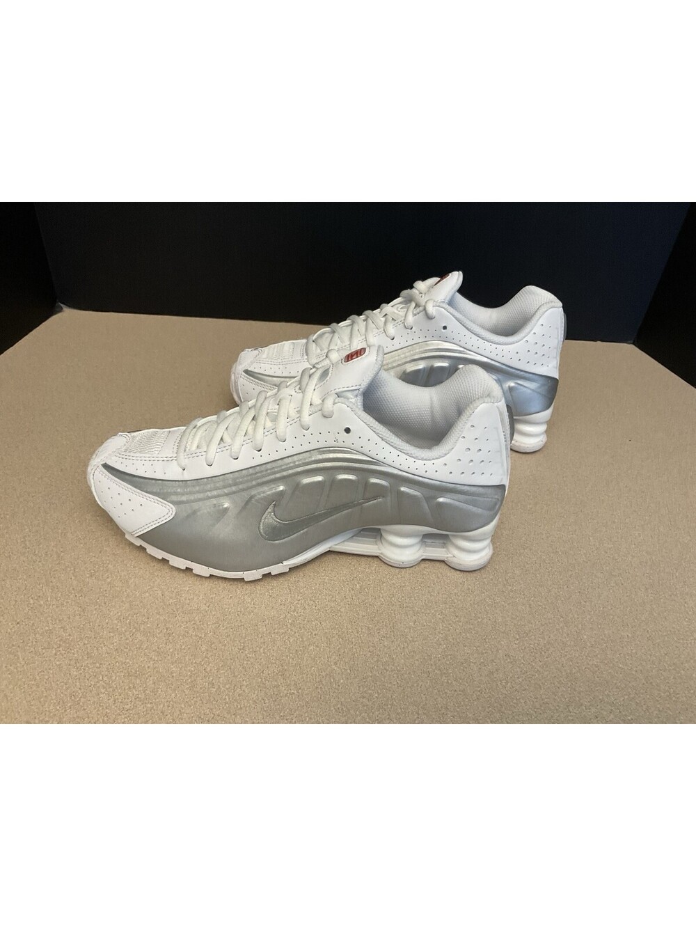 New! Nike Shox R4 White/Silver Leather Athletic Shoes. Youth’s 5Y. Women’s 6.5.